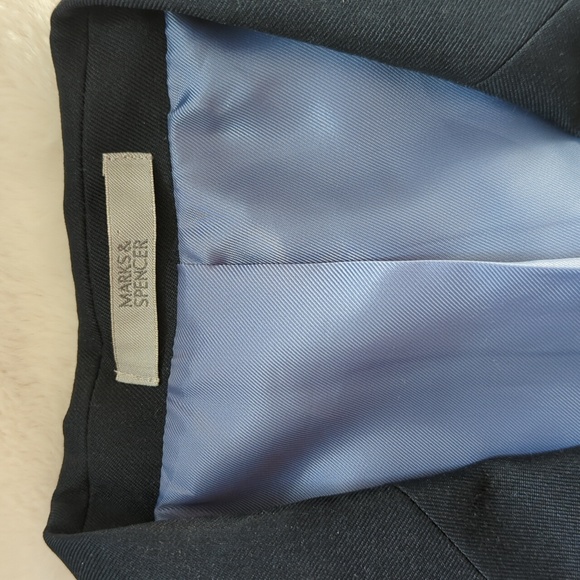 Marks & Spencer navy blazer (8) - Picture 2 of 6